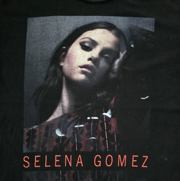 Selena Gomez | 'Revival Tour 2016' black graphic print concert t-shirt | WMS M - Picture 5 of 10
